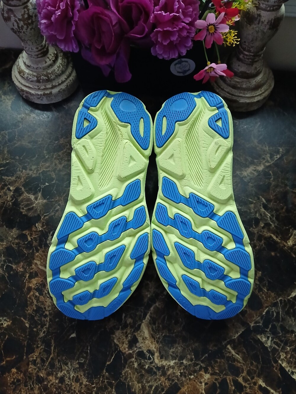 Hoka One Clifton 9 Comfort/Athletic Medical Field Shoes Size 9 Men/10.5 Women - Picture 8 of 13